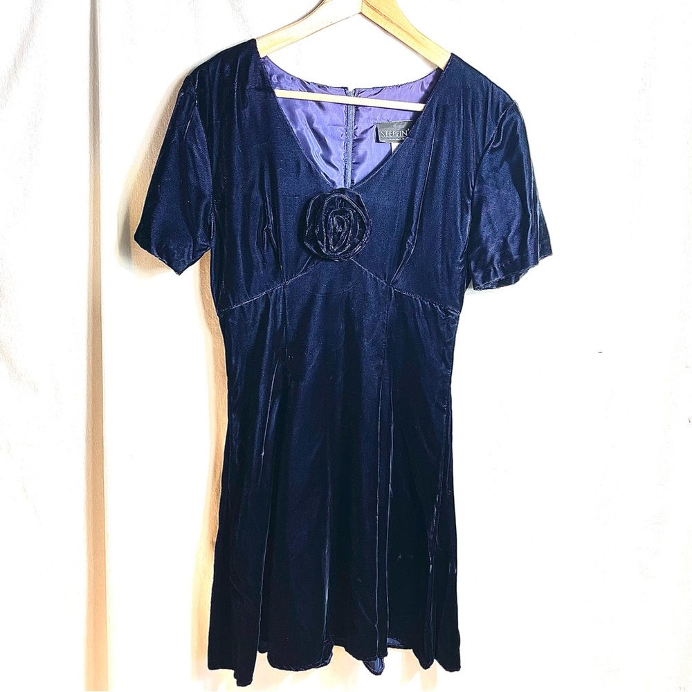Vintage Steppin’ Out Navy Velvet Dress with Rose Detail – Holiday & Fall Classic